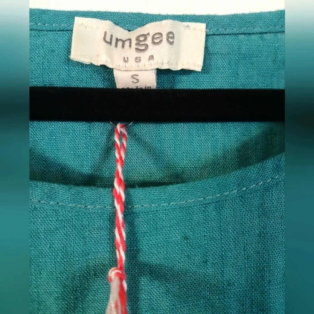 NWT - Umgee Teal Short Sleeve Raw Hem Linen Blend Top Blouse Size S - Picture 3 of 4